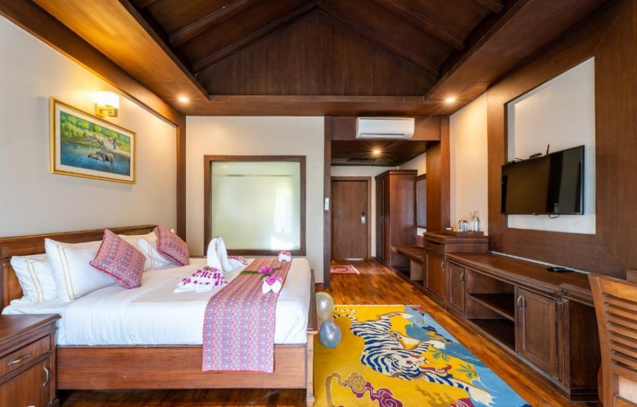 River Bank Jungle Resort